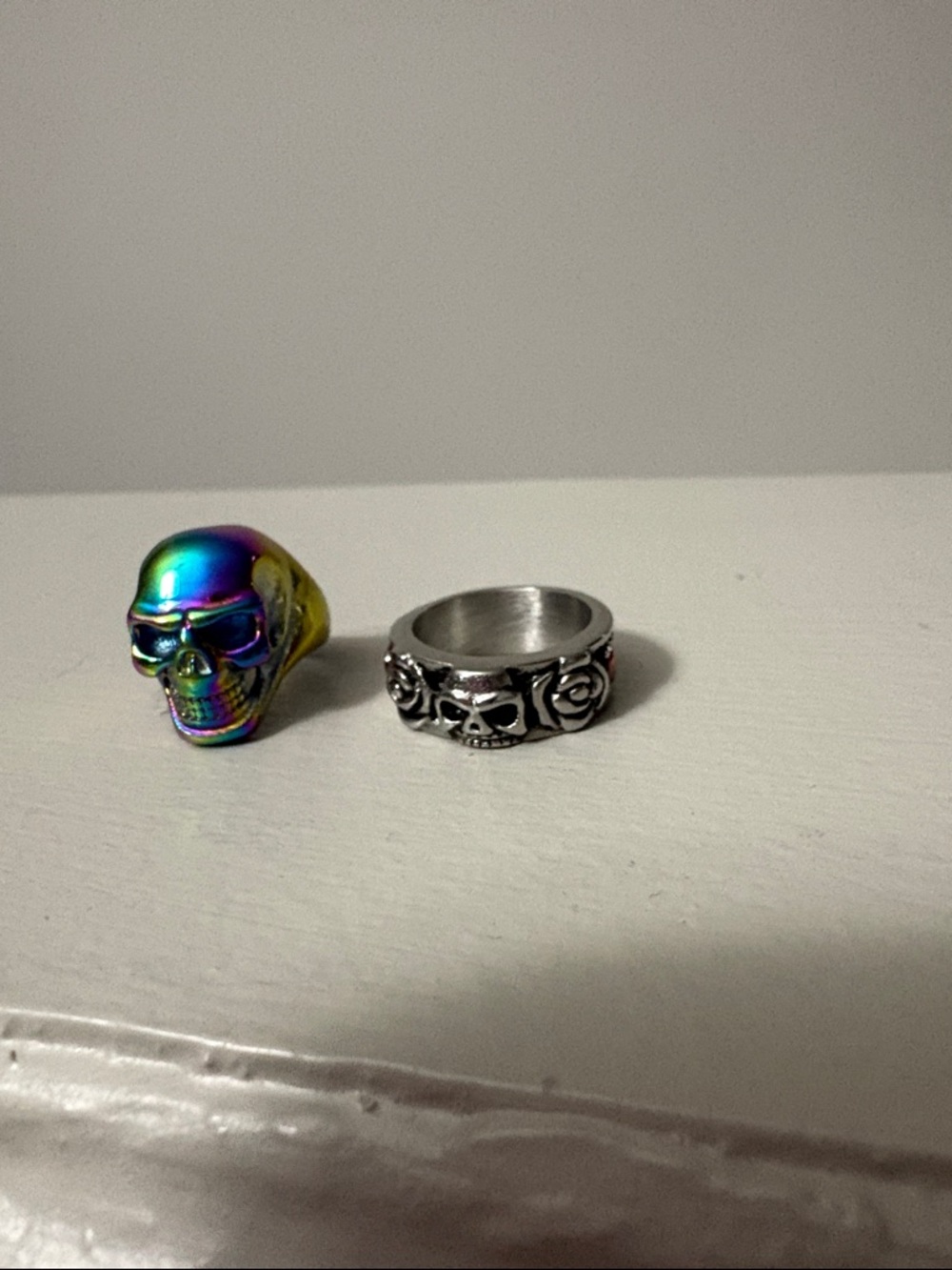 Unisex Skull Ring Set - Iridescent & Silver Skull Designs